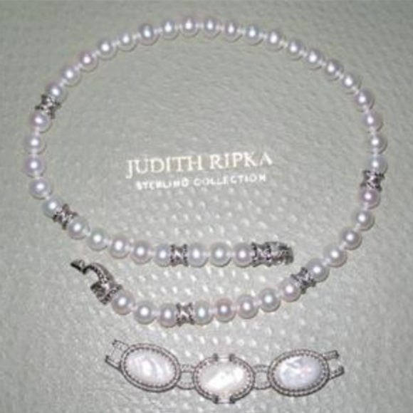 JUDITH RIPKA STERLING SILVER CULTURED PEARL NECK - Picture 6 of 7